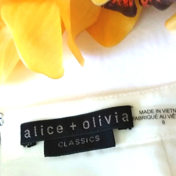 ALICE & OLIVIA CLASSICS CREAM TULIP HEM CROSSOVER MINI SKIRT SIZE 8 - Picture 11 of 13